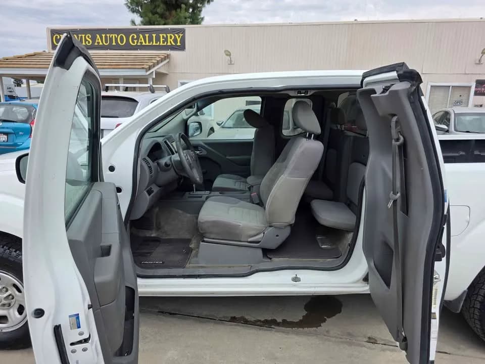 2018 Nissan Frontier S - Photo 9